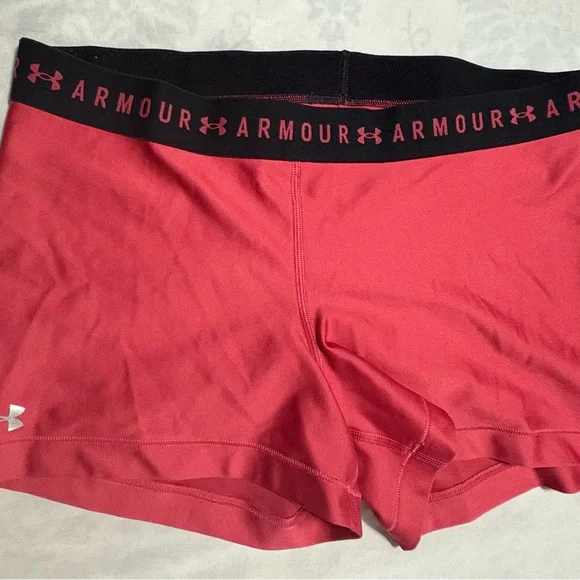 Under Armour Red Athletic Shorts Performance Fit - Picture 3 of 7